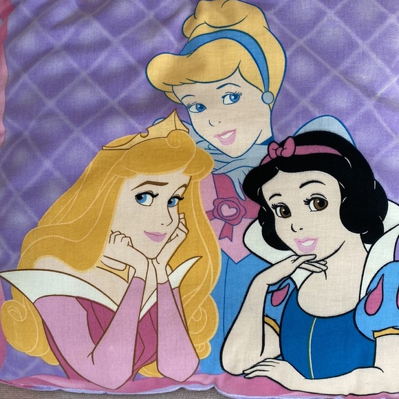 Disney Princesses Reversible Pillow: Cinderella Belle Snow White Seeping Beauty - Picture 3 of 8